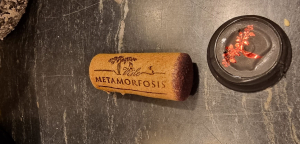 Între alte mari etichete, Viile Metamorfosis Pinot Noir 2015, o lecție despre vin